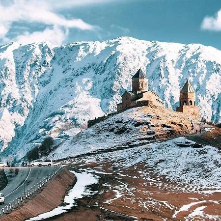 Golden Star Kazbegi Stepantsminda Exterior foto