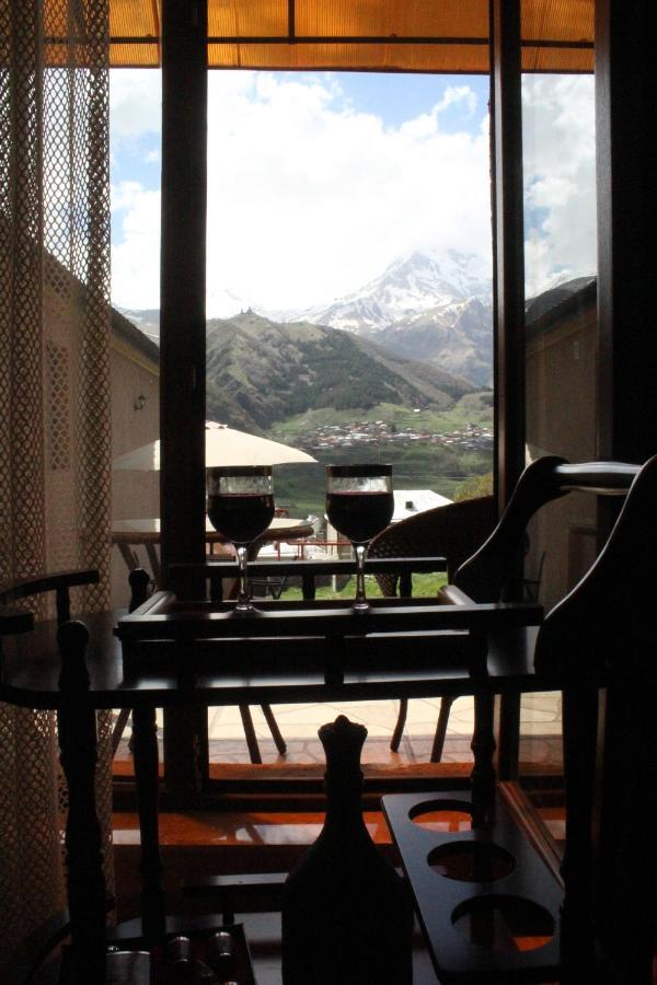 Golden Star Kazbegi Stepantsminda Exterior foto