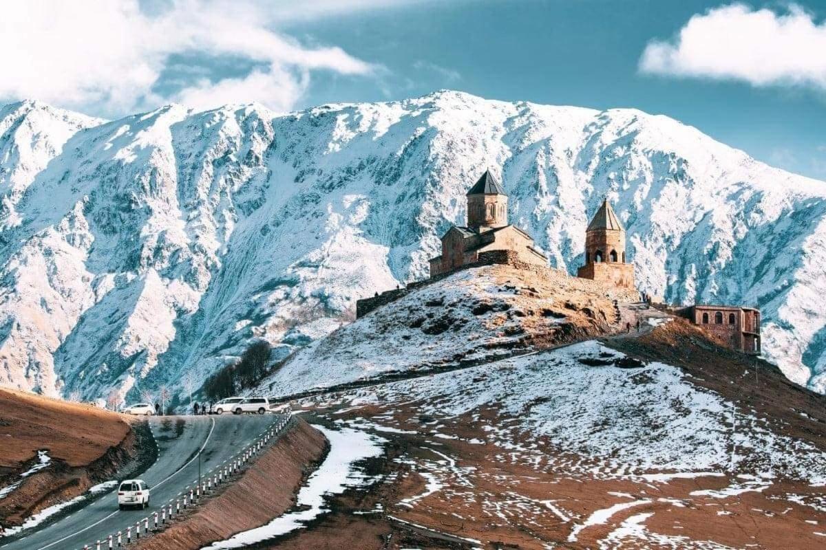Golden Star Kazbegi Stepantsminda Exterior foto